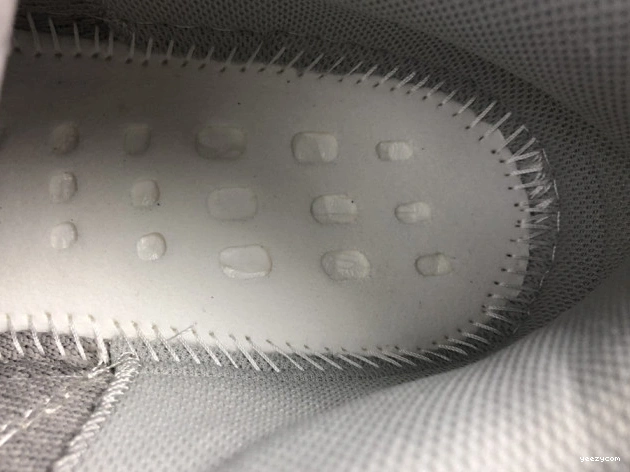 Adidas Boost V2 Cream GY7924 Cream Yeezy 700 0908